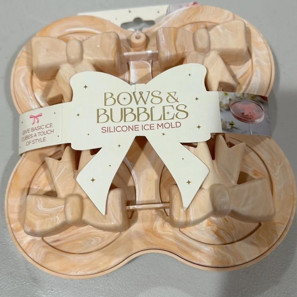 Bows & Bubbles Silicone Ice Mold in Peach